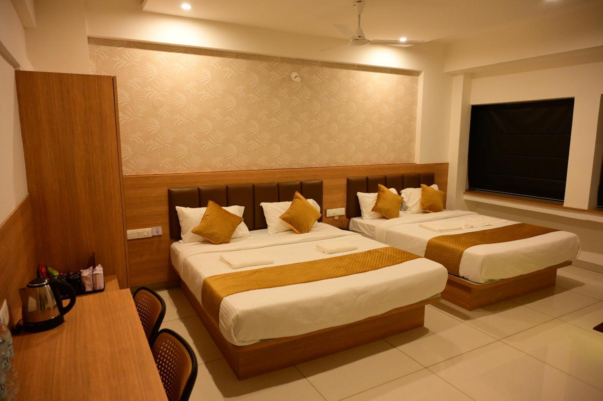 Bimba Hotels Мисор Екстериор снимка